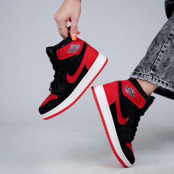 جردن‌ وان نیم ساق نگینی