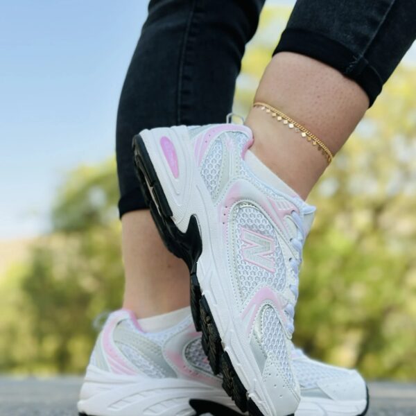 کتونی نیوبالانس 530 رنگ سفید / صورتی