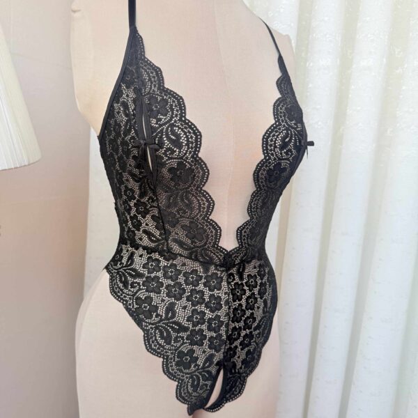 لباس خواب زنانه فانتزی فاق باز