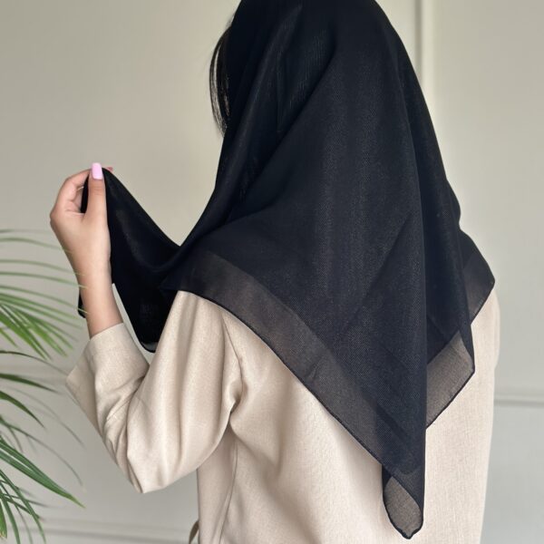 روسری مشکی